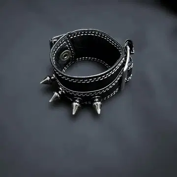 GINZI 가죽 팔찌 헤이세이 PUNK v계