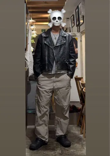 블랙 가죽 라이더 자켓