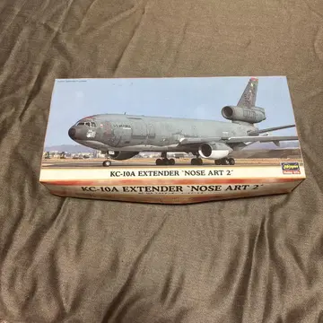KC-10A EXTENDER 'NOSE ART 2' 1/144