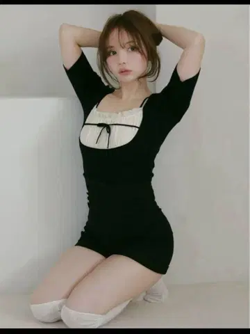 andmary mew frill tops