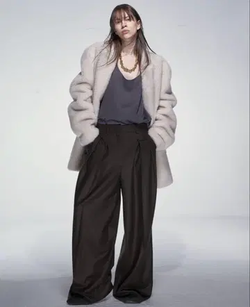 System 브라운 턱 와이드 울 슬랙스