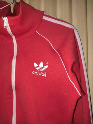 adidas 레드 트랙 자켓