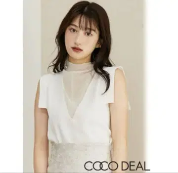 코코딜 쉬폰 레이어드 하이넥 슬리브리스 니트
