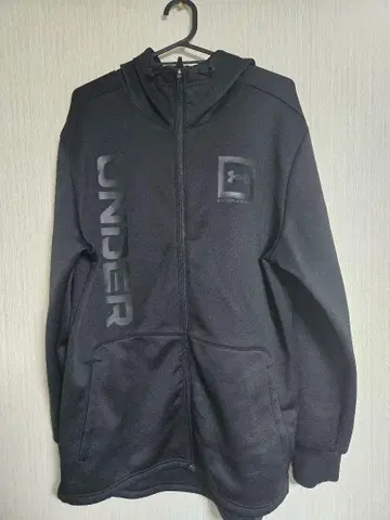 [ UNDER ARMOUR ] 새상품급 UA 니트 자켓 후드티
