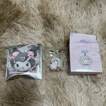 산리오 화이트 프릴 시크릿 스트랩 헤어 클립 쿠로미