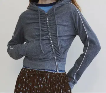 Gather Pile Fabric Short Length Hoodie