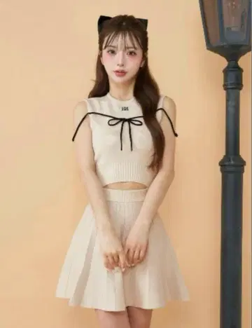 다리치 허리 오픈 스트링 니트 미니 원피스