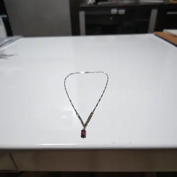 퍼플 스톤 목걸이
