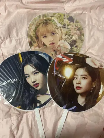 TWICE 부채
