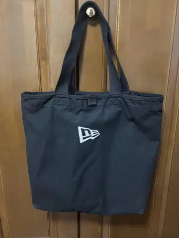 New Era 블랙 토트백 쇼핑백 포함