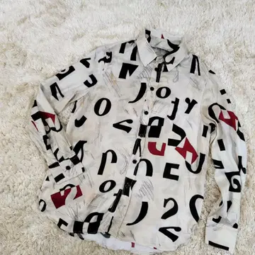 ZARA 알파벳 모티브 셔츠 레이온 셔츠