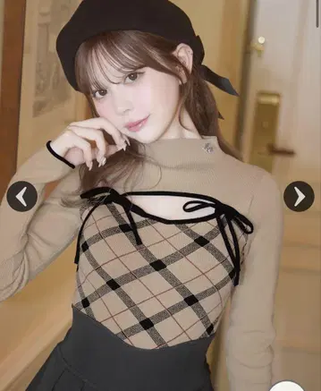 아가일 체크 무늬 하이넥 니트