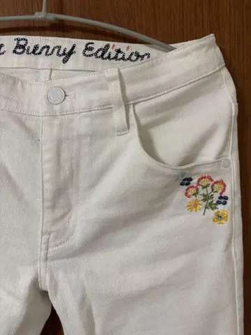 MASTER BUNNY EDITION 화이트 팬츠