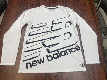 Newbalance Tenacity 슈퍼 빅 롱 슬리브 티셔츠