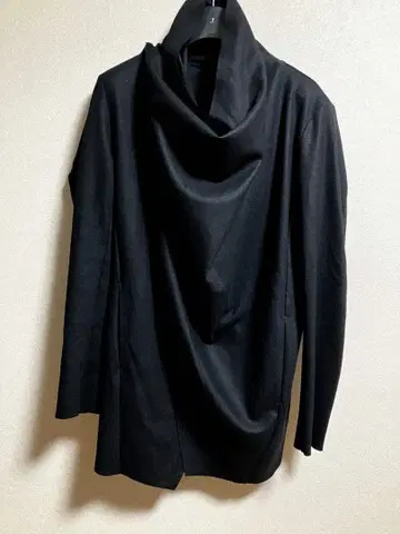 kumagai attachment 울 드레이프 랩핑 코트 3