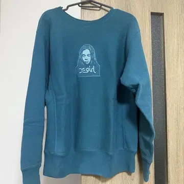 Xgirl x Champion 콜라보 맨투맨
