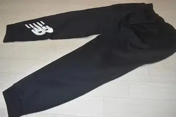 New Balance 블랙 트레이닝 팬츠 속기모 M