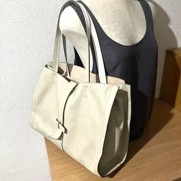 LOWELL 가죽 토트백 베이지 새상품급 A4 다기능