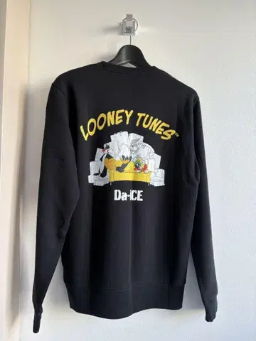 Da-iCE LOONEY TUNES 맨투맨 블랙