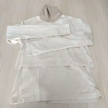 네헤라 하이넥 롱T