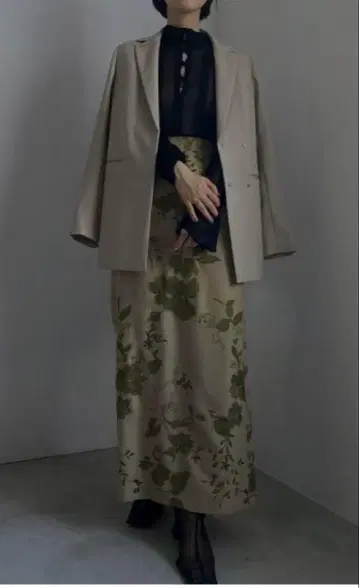 AMERI NORA FLOWER EMBROIDERY SKIRT
