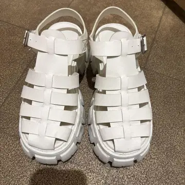 고베 레터스 샌들 구르카 샌들