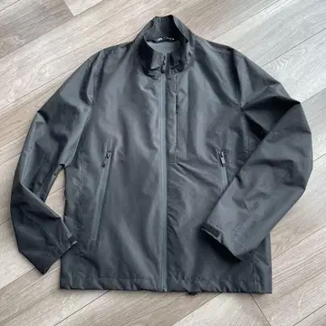 ZARA 점퍼 새상품급