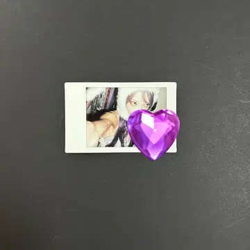 카티 악마의 키스 폴라로이드