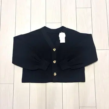 미사용 새상품 데코 버튼 숏 가디건 로리즈팜 블랙 F