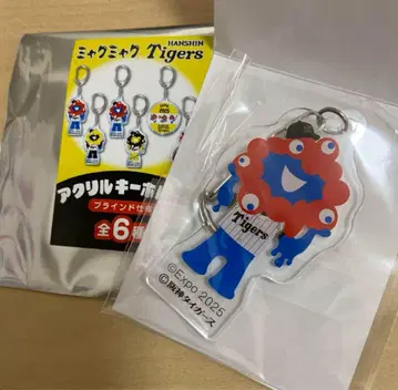 미야쿠미야쿠 한신 타이거즈 콜라보 아크릴 키링