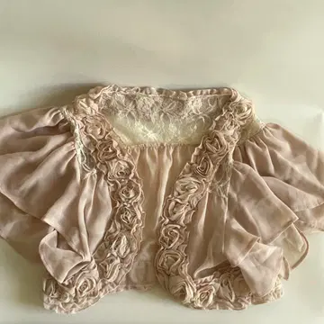 플라워 레이스 장식 쉬폰 블라우스 결혼식 하객룩