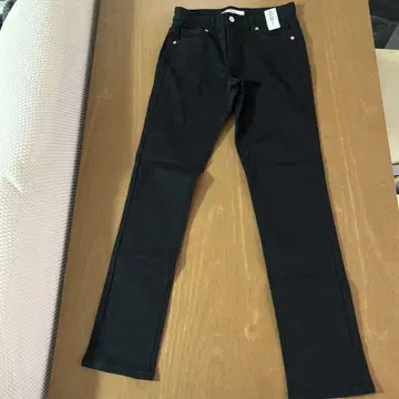 [ 새상품 택 포함 ] EDWIN 블랙 데님 S 사이즈 타이트 스트레이트