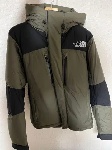 THE NORTH FACE 다운 자켓 올리브 그린