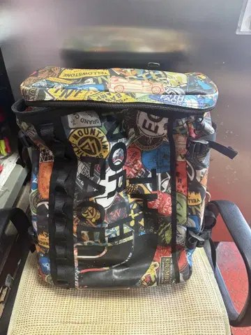 컬러풀 스티커 디자인 백팩