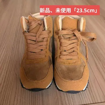 브라운 스웨이드 하이컷 스니커즈