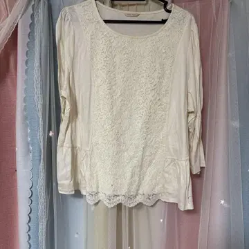 Rose Tiara 아이보리 긴팔 레이스 상의