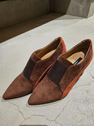 브라운 오렌지 스웨이드 부티 22cm 마드라스