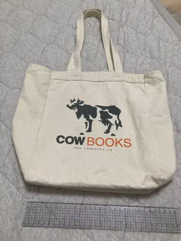 COW BOOKS 토트백 캔버스