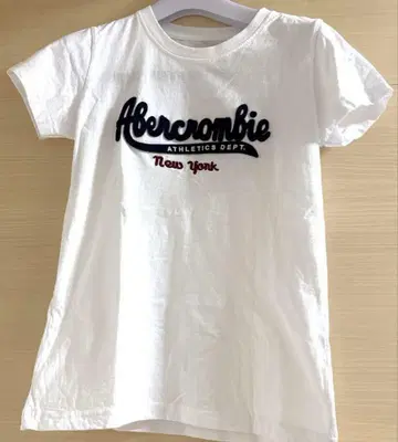 새상품급 Abercrombie & Fitch 반팔 T셔츠 M