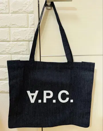 A.P.C. 데님 토트백