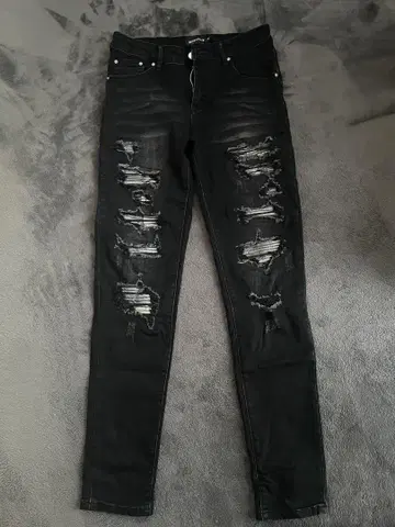 데미지 가공 스키니 데님 블랙