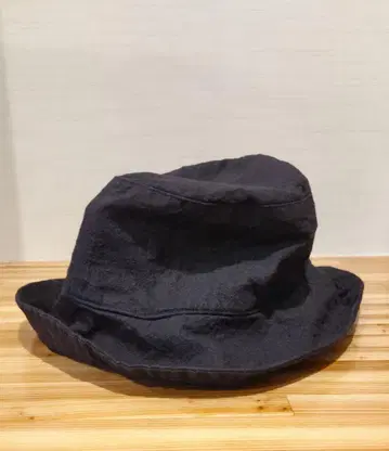 리노 에 리나 린넨 햇 느와르