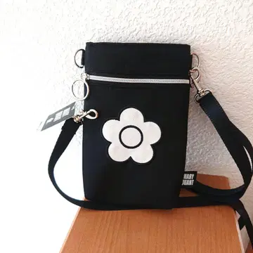 MARY QUANT 블랙 스마트폰 숄더백