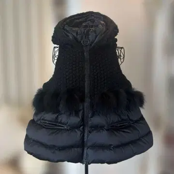벌스데이 바쉬 후드 부착 다운 베스트
