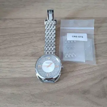 SWAROVSKI 글리터 다이얼 손목시계