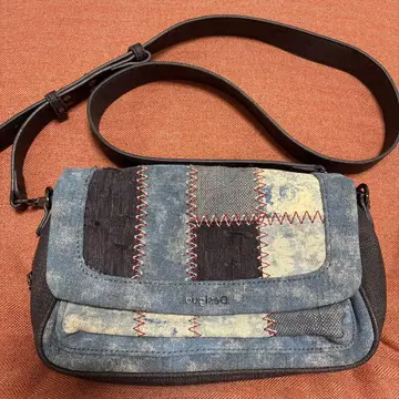 Desigual 데님 패치워크 숄더백 데시구알