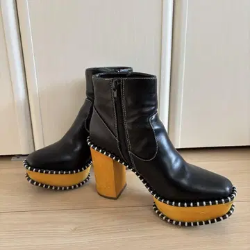 moussy 우드 밑창 부츠 통굽 S