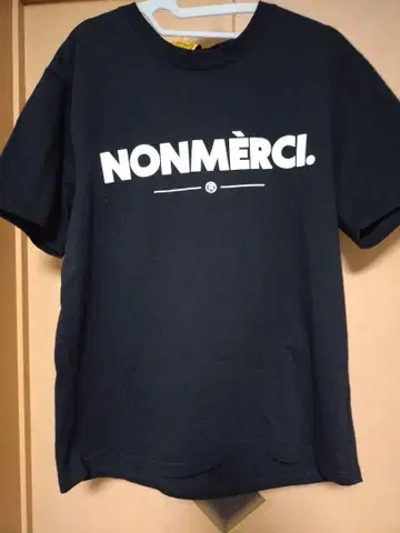 시착 정도 NON MERCI 논메르시 T셔츠