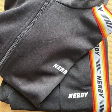 NERDY 저지 셋업