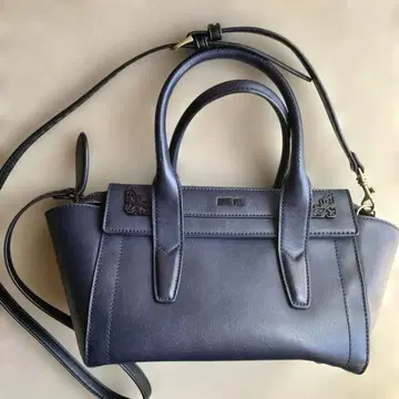 ANNA SUI 다크 네이비 숄더백